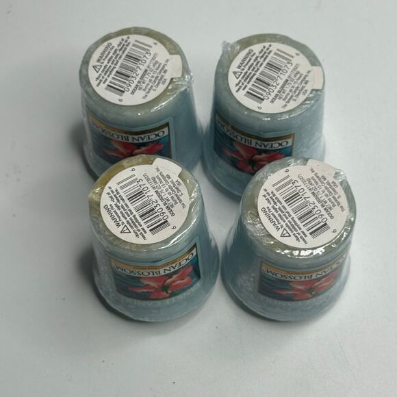 Yankee Candle Ocean Bossom 1.75 oz Votives Set of 4 - RETIRED New & Sealed - Picture 3 of 3